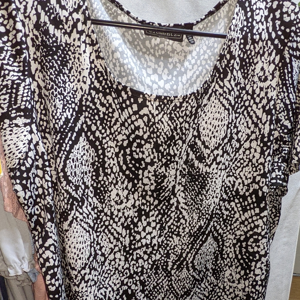 Women's Black & White Blouse very soft material.